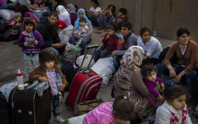 Fresh displacement crisis in Iraq as 180,000 flee town of Hit
