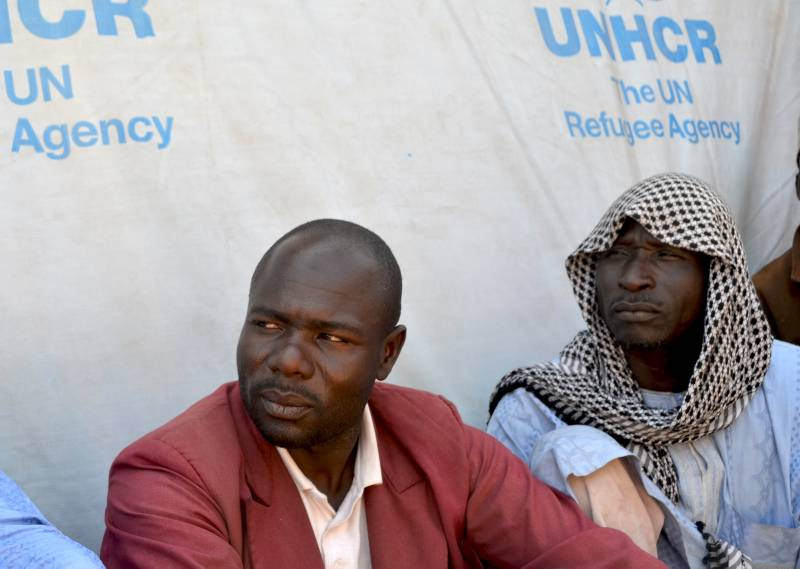 Thousands of Nigerians flee across Lake Chad with harrowing tales