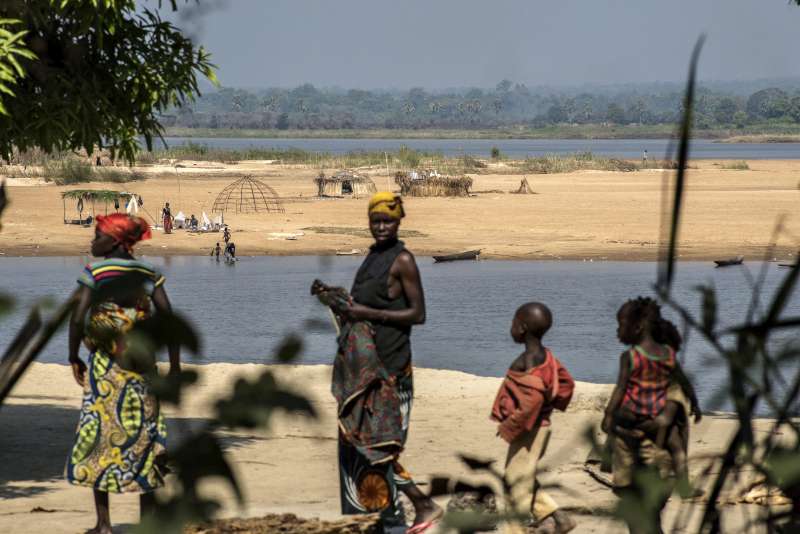Central African refugees on the banks of the Oubangui River on the Democratic Republic of the Congo side.
