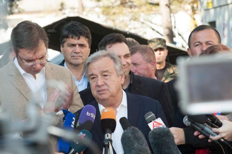 UN High Commissioner for Refugees António Guterres with Serbian Prime Minister Aleksandar Vučić in the processing centre at Presevo where refugees are registered.
