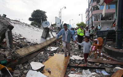 UNHCR emergency airlift to aid Ecuador quake relief