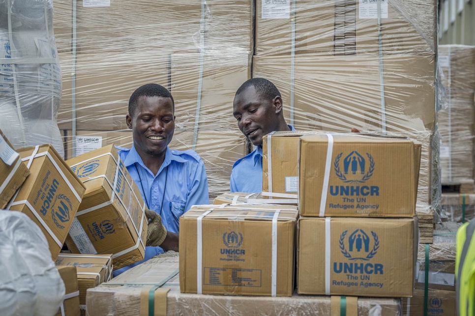 Uganda received an airlift of core relief items on Sunday for the ongoing influx of South Sudanese refugees. © UNHCR/Jiro Ose
