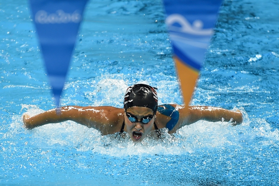 Yusra lors d’une séance d’entrainement dans la piscine olympique de Rio de Janeiro, Brésil. Son parcours a résonné dans l’imaginaire collectif à travers le monde entier. © HCR / Benjamin Loyseau