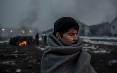 Desperate refugees and migrants in Serbia face freezing temperatures
