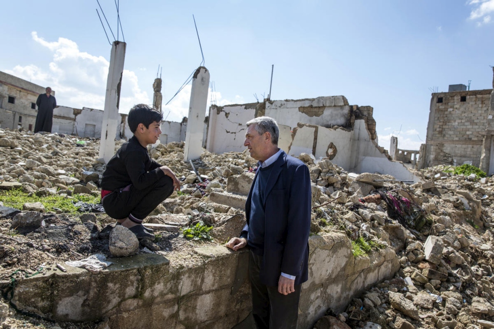 High Commissioner for Refugees visits Syria, assesses humanitarian needs