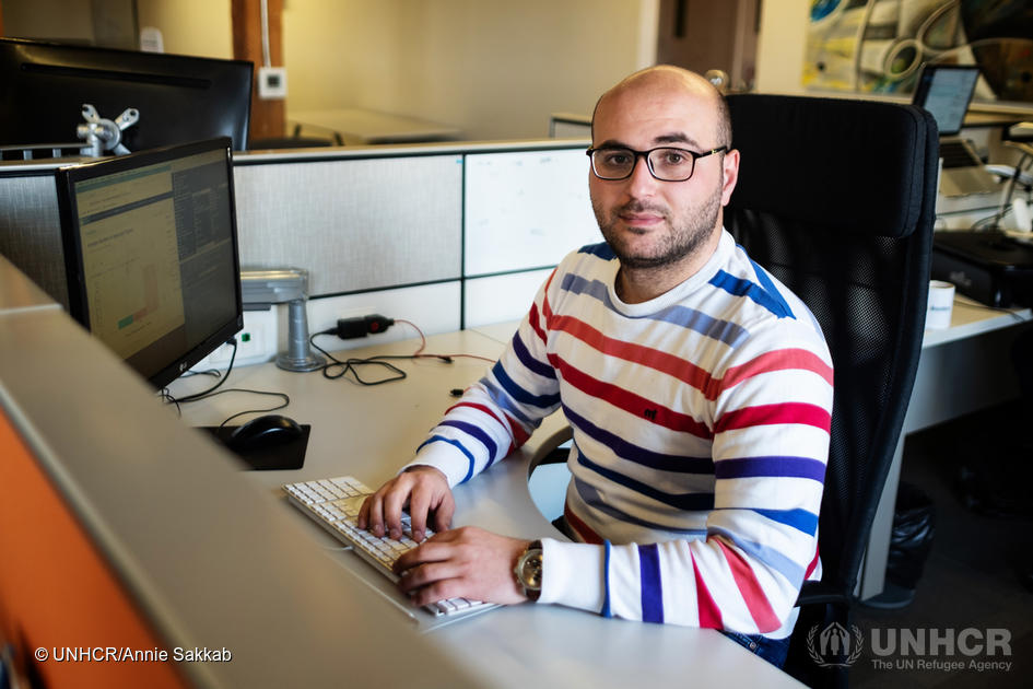 Un concepteur de logiciels syrien démarre une nouvelle vie au Canada en tant que travailleur qualifié