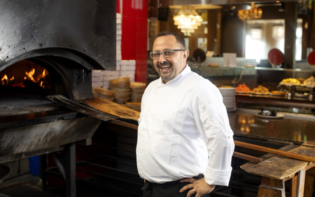 Un chef syrien jouit d’un nouveau poste dans la cuisine du restaurant Paramount