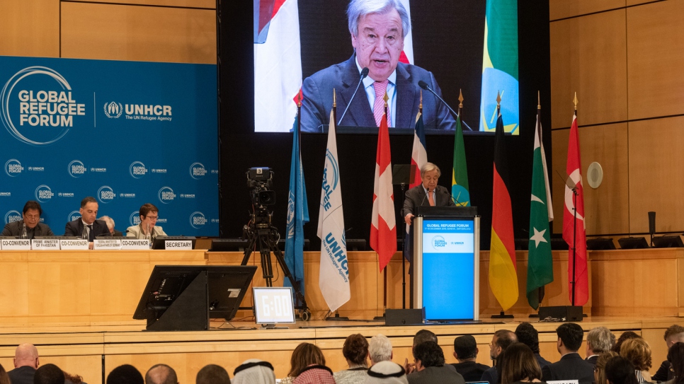 Le Secrétaire général des Nations Unies António Guterres ouvre la session plénière du Forum mondial sur les réfugiés