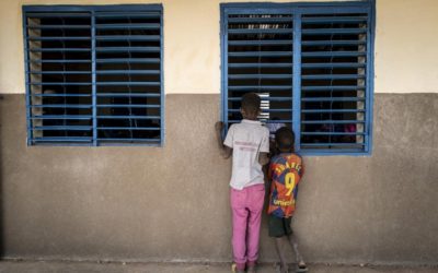 L’insécurité au Burkina Faso force des milliers de réfugiés maliens à quitter un camp
