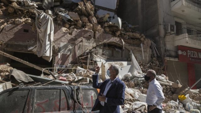 Filippo Grandi visite des quartiers endommagés du centre de Beyrouth, près de l’épicentre de l’explosion