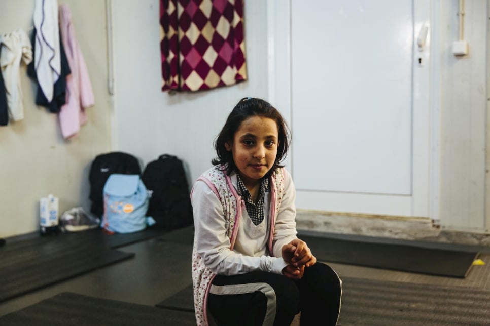 Une jeune demandeuse d’asile afghane photographiée au centre d’accueil et d’identification de Fylakio, près de la frontière gréco-turque, le 14 février 2020