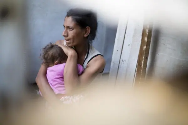 Une participante à un atelier du HCR sur l’apatridie à Skopje, en Macédoine (aujourd’hui Macédoine du Nord), en mai 2017. L’apatridie touche des millions de personnes dans le monde entier, les privant souvent de leurs droits fondamentaux