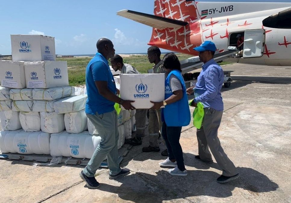 Pont aérien du HCR pour aider des milliers de Somaliens déplacés par le cyclone Gati
