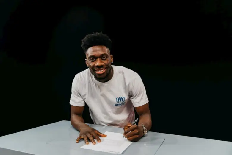 Alphonso Davies signs Goodwill Ambassador agreement with UNHCR at FC Bayern Munich’s training ground