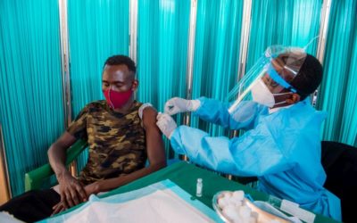 Rwanda vaccinates refugees and asylum-seekers against COVID-19