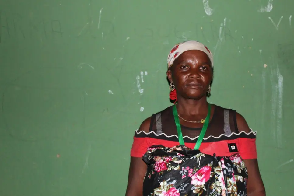 Suabo, 40 ans, a fui les attaques lancées par des groupes armés non étatiques le 24 mars dernier dans la ville côtière de Palma, au Mozambique. Elle a actuellement trouvé refuge dans un centre de transit à Pemba avec sa fille et sa petite-fille. 
