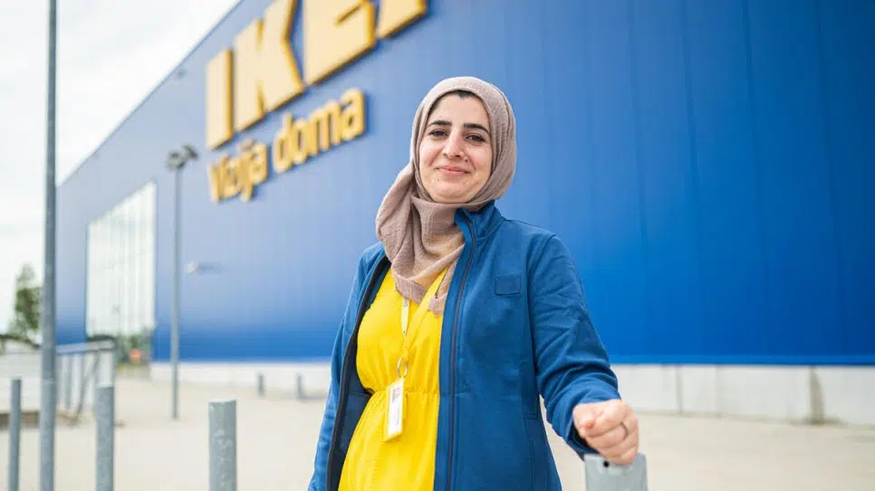 Grâce à un stage, le rêve d’une réfugiée se concrétise dans un magasin IKEA en Croatie