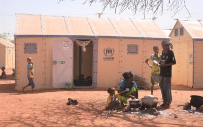 Le nombre des personnes forcées de fuir les violences en cours au Burkina Faso atteint un niveau sans précédent
