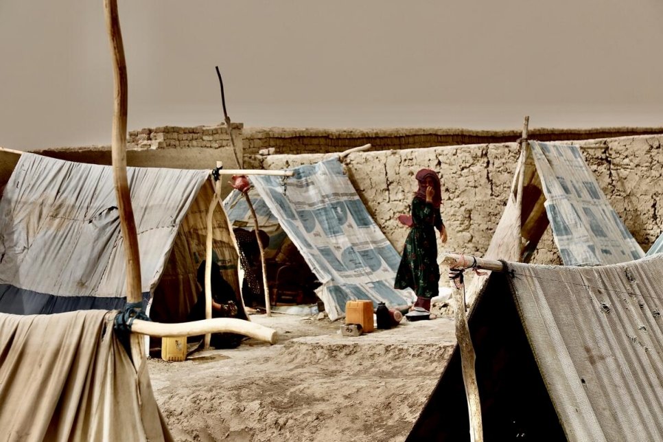 Le HCR lance une mise en garde sur une crise humanitaire imminente en Afghanistan