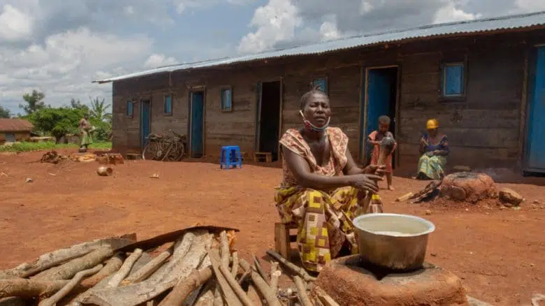 woman cooking in her pot 