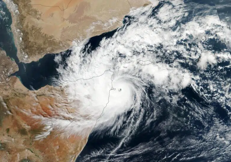 cyclone forming 