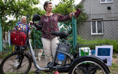 Volunteer cyclists deliver aid to isolated communities in eastern Ukraine