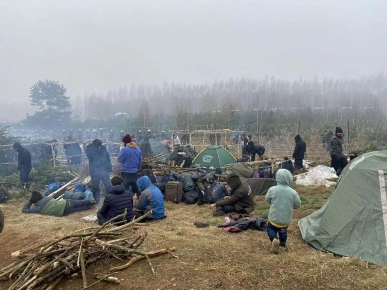 Réfugiés et migrants bloqués à la frontière bélarusse. 