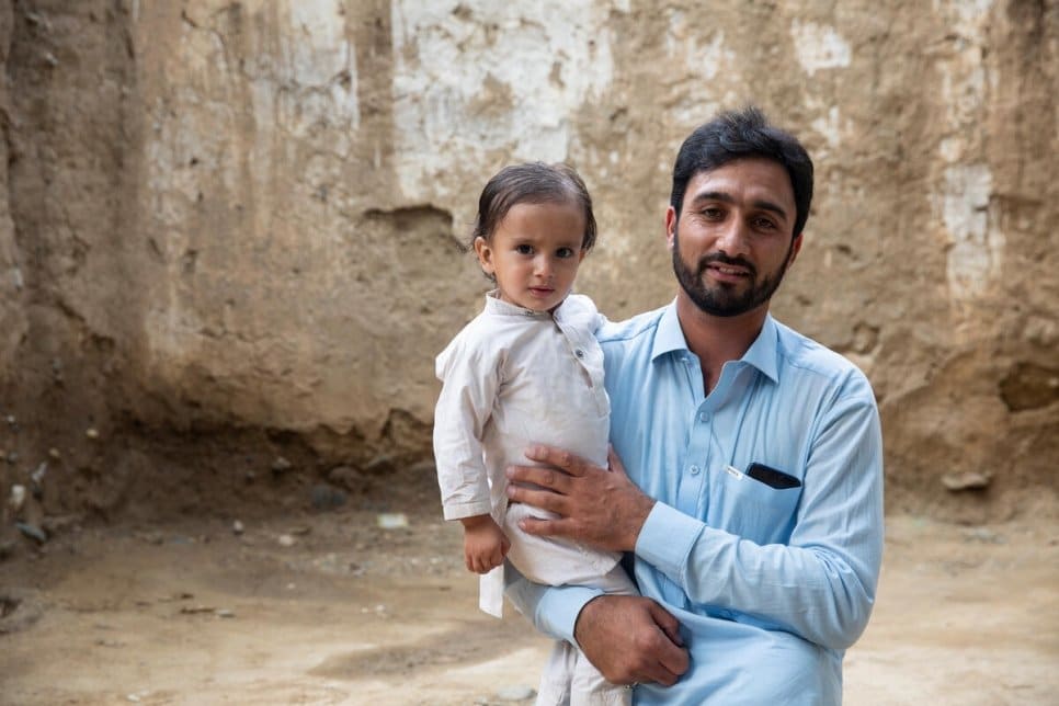 Afghan refugee removes obstacles barring kids with disabilities from school