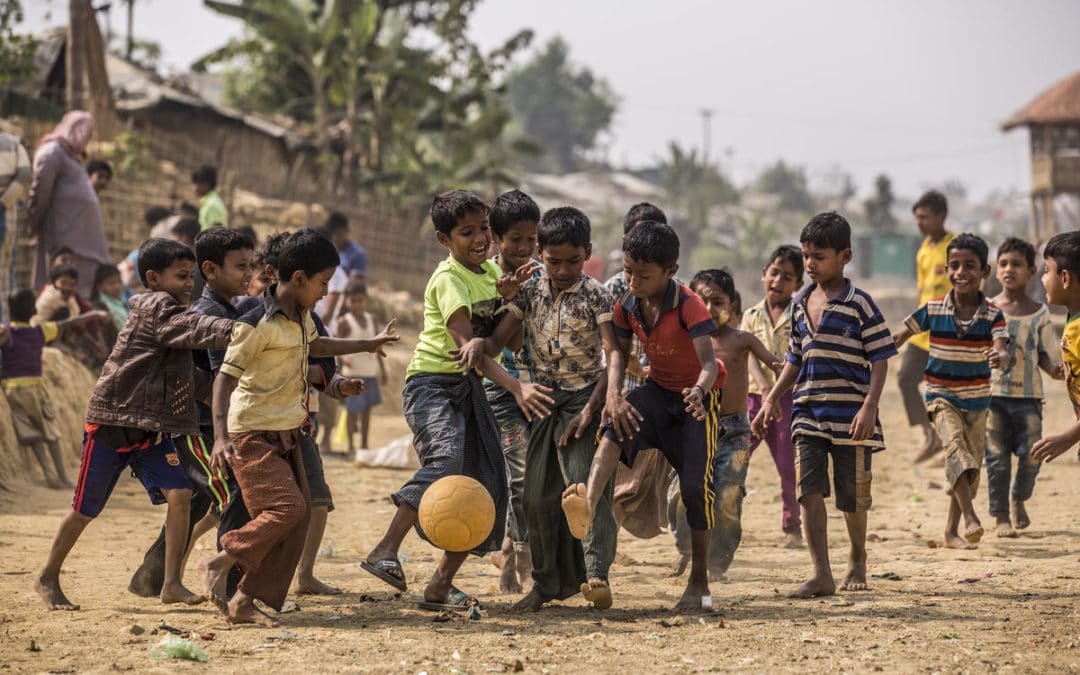UNHCR partners with FC Barcelona to bring the power of sport to displaced children