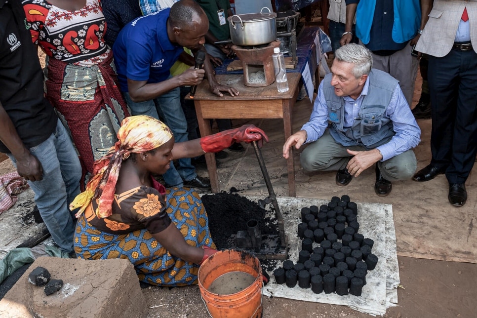 En visite en Tanzanie, Filippo Grandi plaide pour un soutien accru et des solutions alors que le pays continue à accueillir des réfugiés