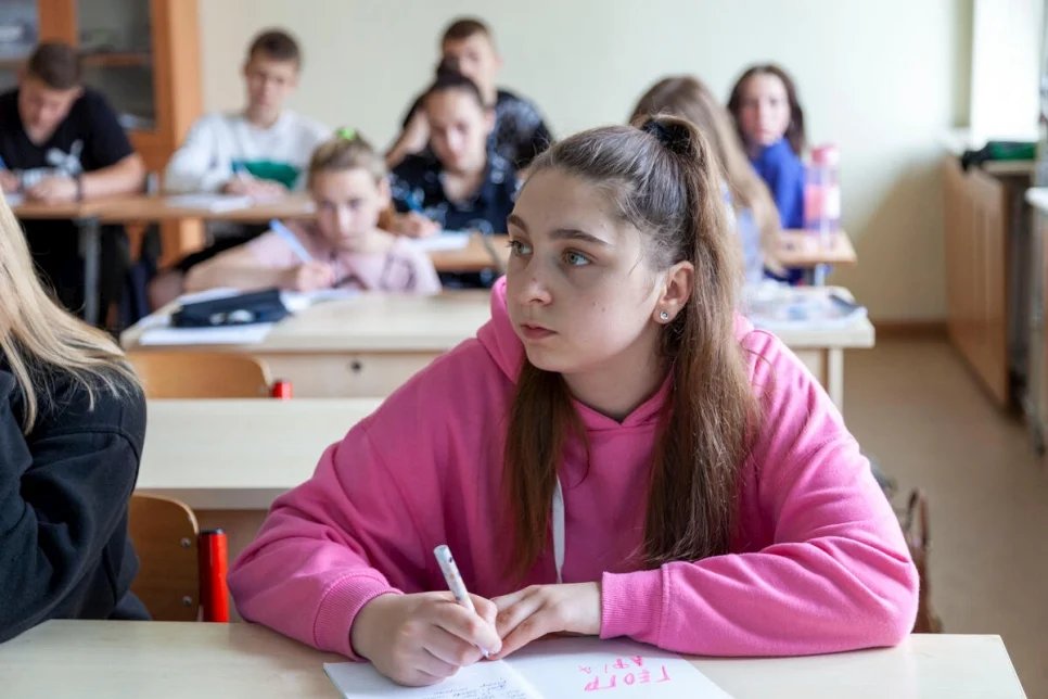 Une future architecte ukrainienne prépare son avenir dans une école en Pologne