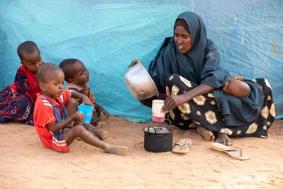 La sécheresse et le conflit forcent 80 000 personnes à fuir la Somalie pour rejoindre les camps de réfugiés de Dadaab au Kenya