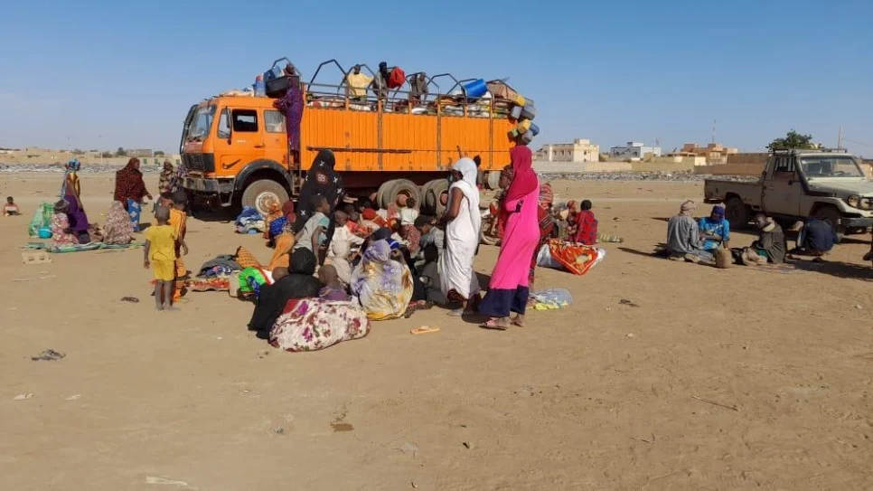 Violence and threats by armed groups continue to displace refugees and civilians in Mali