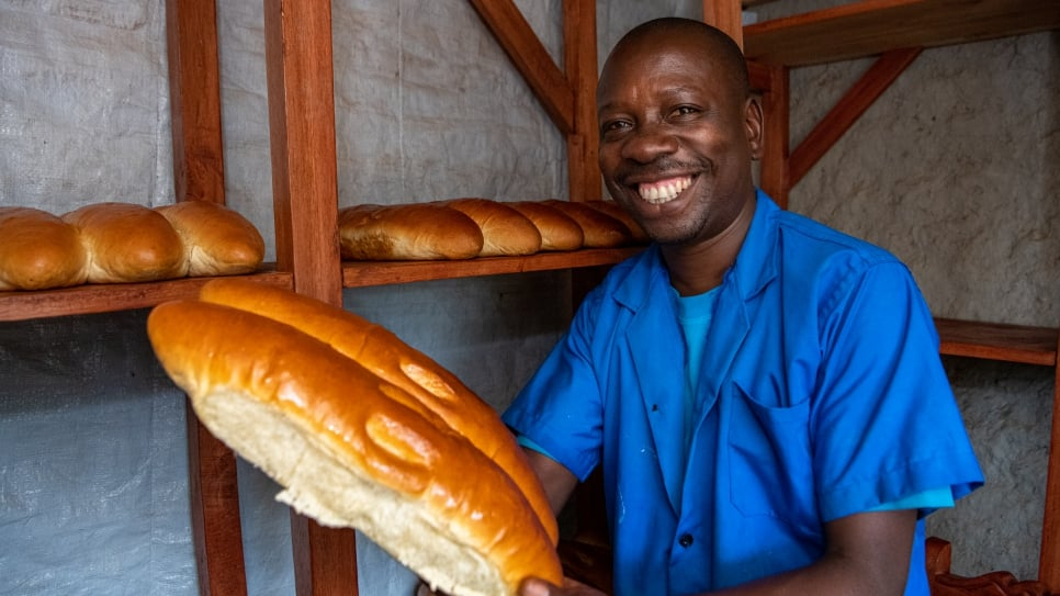 A refugee baker from Congo builds his business in Burundi