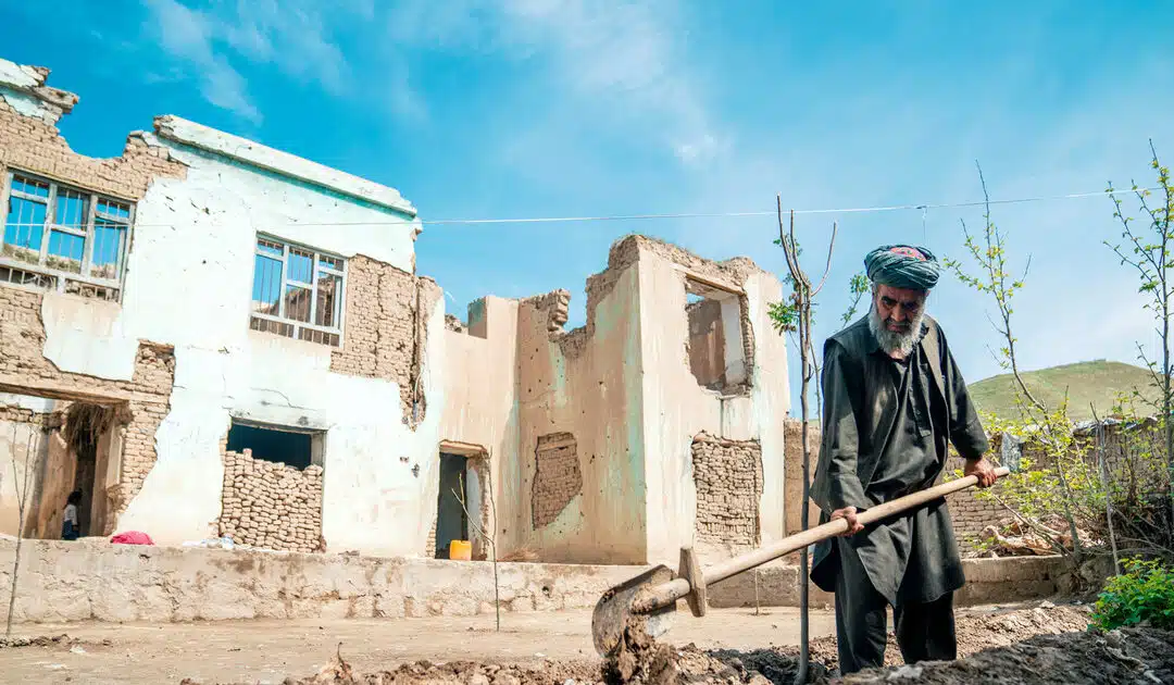 Displaced Afghans get help to rebuild their lives and communities