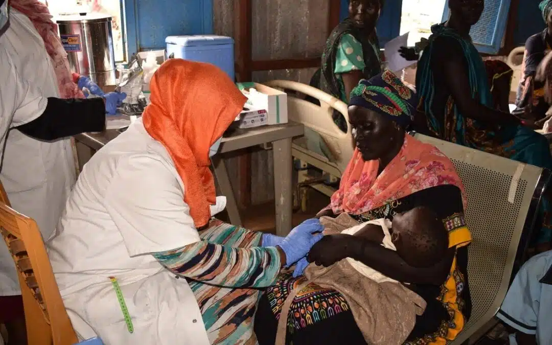 Les conditions sanitaires se détériorent alors que le nombre de personnes déracinées par le conflit au Soudan dépasse les 4 millions