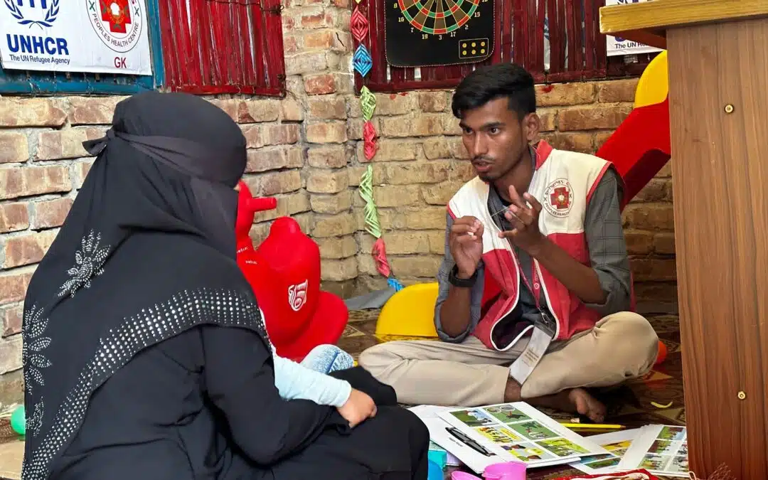 Rohingya refugee volunteers combat stresses of camp life with mental health support